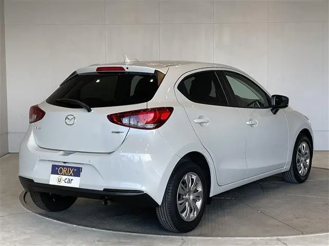 マツダ MAZDA2