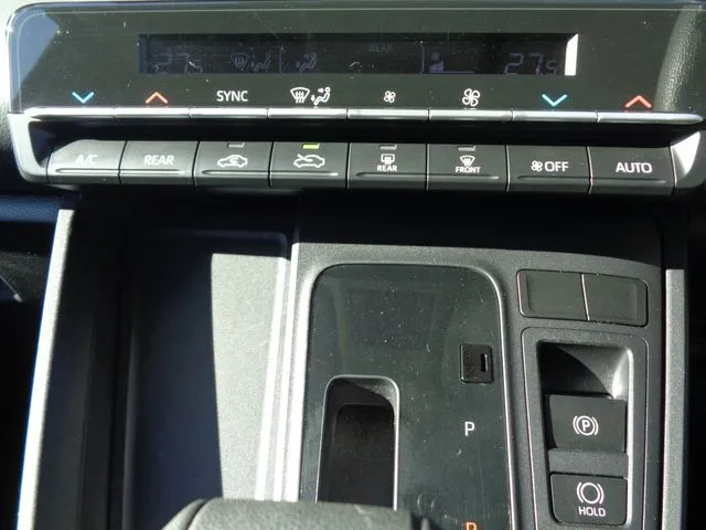 トヨタ ノア 4WD