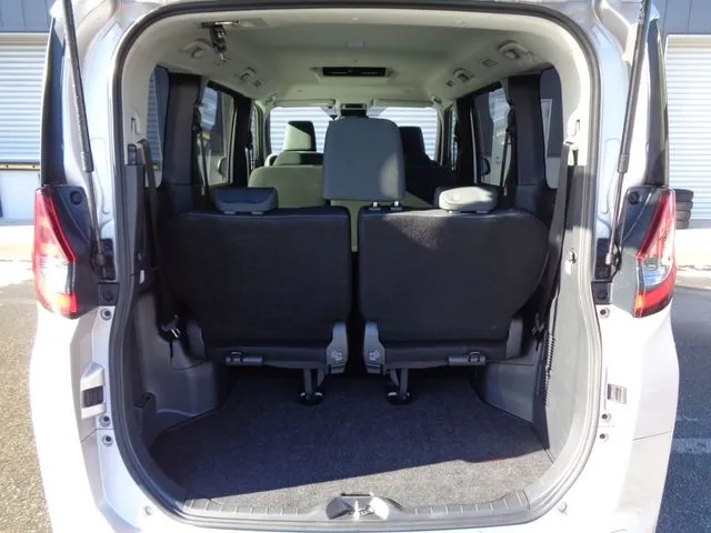 トヨタ ノア 4WD