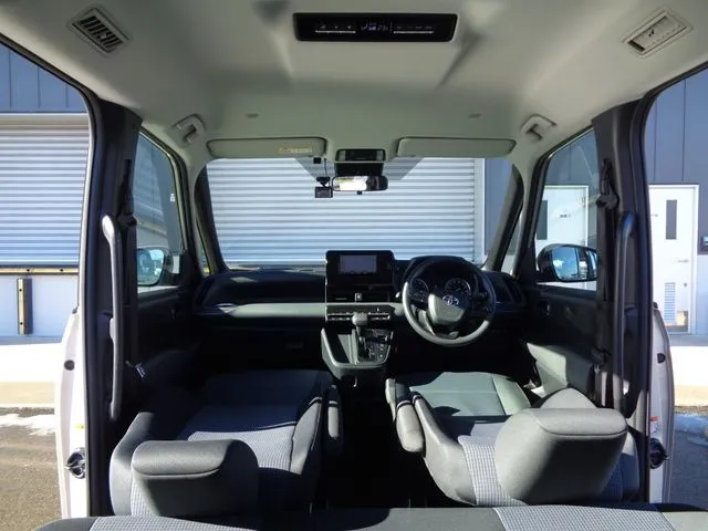 トヨタ ノア 4WD