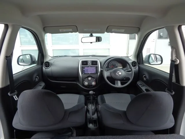 ニッサン マーチ