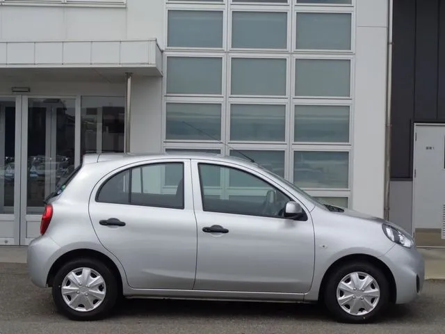 ニッサン マーチ