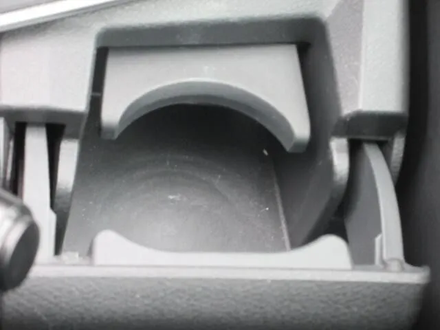 ニッサン ノート 4WD