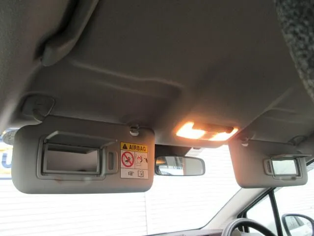 ニッサン ノート 4WD