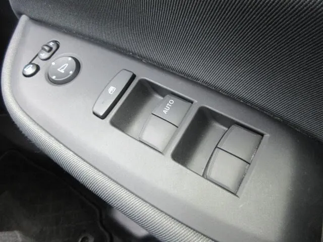 ホンダ フィット e:HEV 4WD