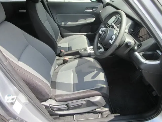 ホンダ フィット e:HEV 4WD