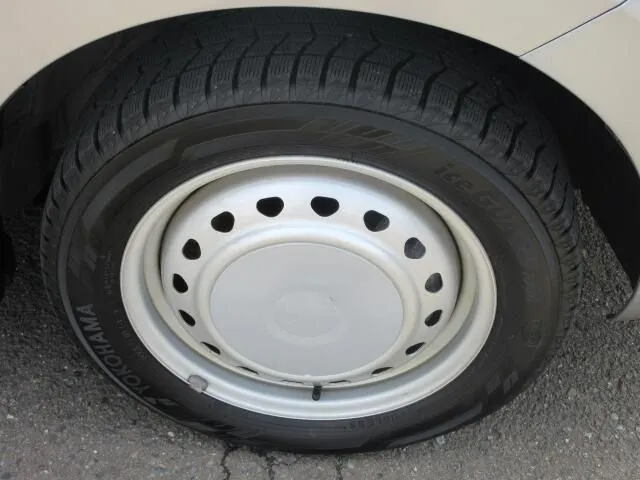 ホンダ フィット e:HEV 4WD