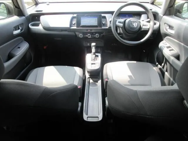 ホンダ フィット e:HEV 4WD