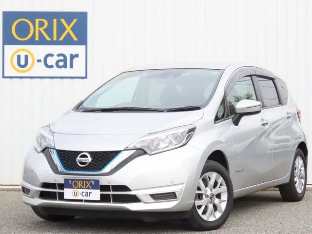 ニッサン ノート 4WD